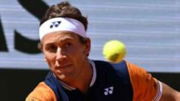 Fourth seed Ruud into French Open third round
