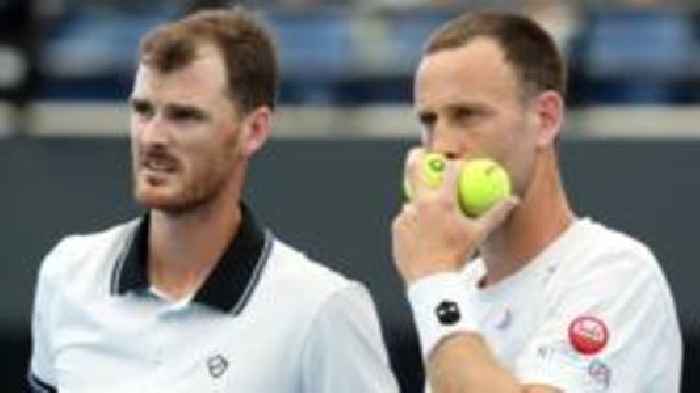 Murray and Venus progress at French Open