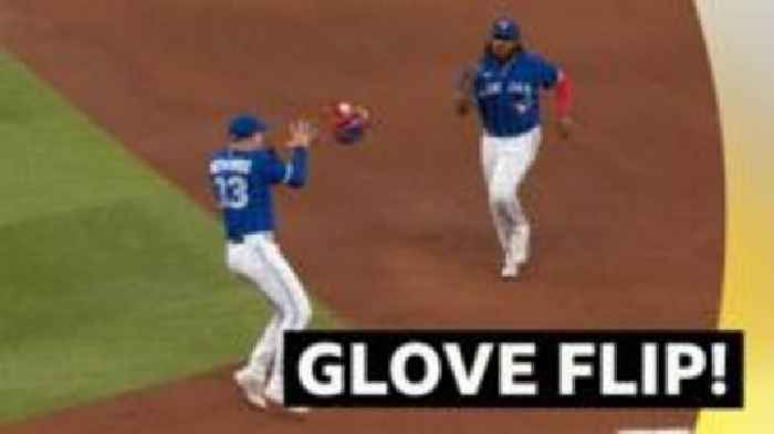 Watch: Quick-thinking fielder gets batter out using glove