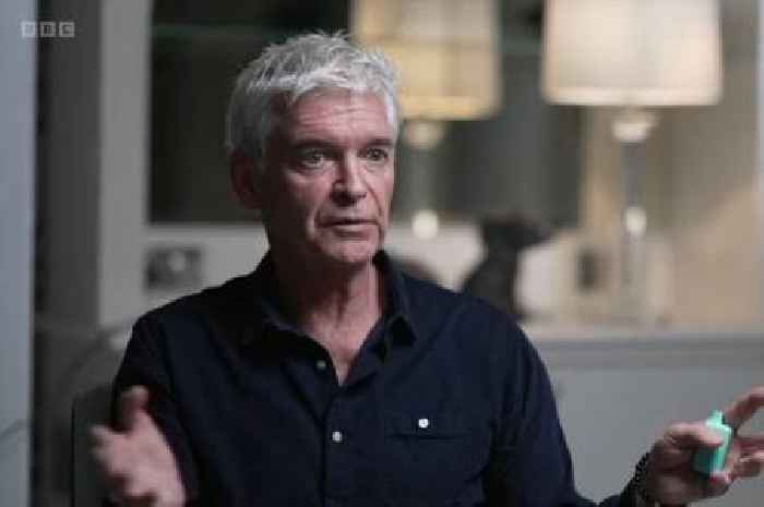 Phillip Schofield 'blistered hands' from vaping too much following affair scandal with ITV colleague  