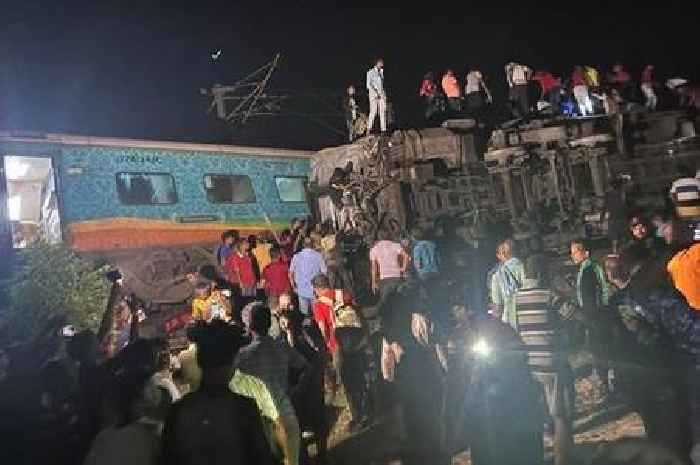 Several dead and 180 injured after carriages derail in horror India train crash