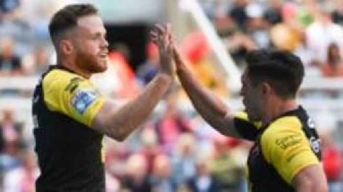 Salford strike late to seal win over Hull KR