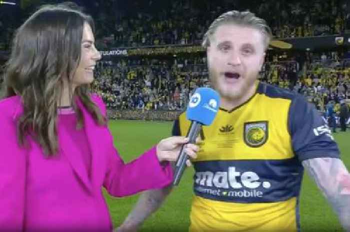 Jason Cummings in tearful Central Coast Mariners admission as 'last dance' marked by title winning hattrick