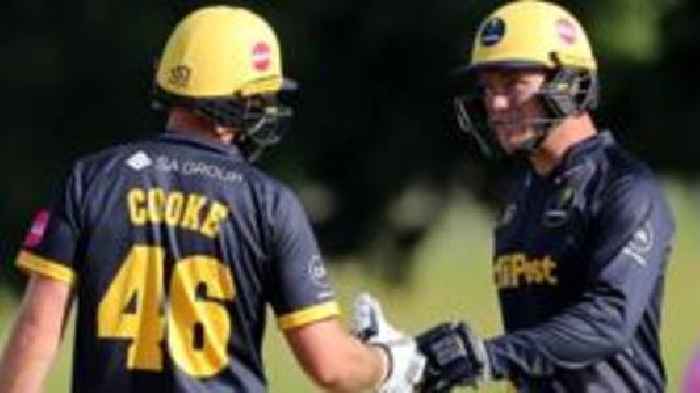 Cooke spearheads Glamorgan to fourth win