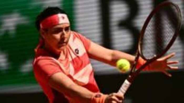 Jabeur beats Pena to reach French Open quarters