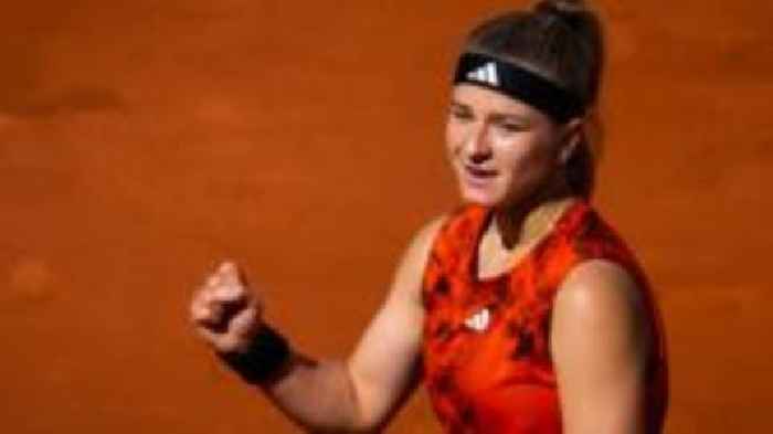 Muchova reaches first Roland Garros semi-final