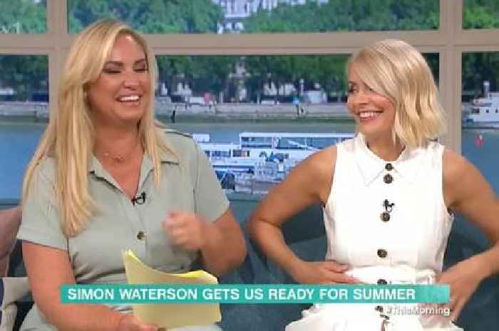 'Awkward' This Morning moment with Holly Willoughby and Ruth Langsford after Eamonn's comments