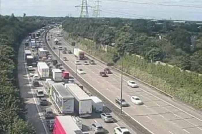Live traffic updates as M25 delays casued by reported 'car fire'