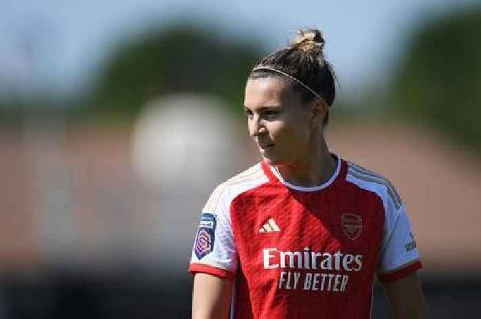 'This feels like home' - Defender Steph Catley signs new Arsenal contract