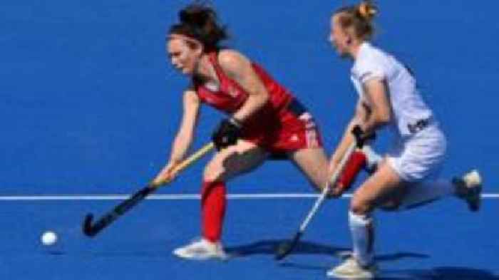 Female hockey players given more choice over kit