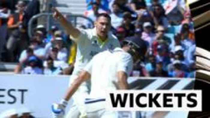 Two disastrous 'leaves' - two India wickets
