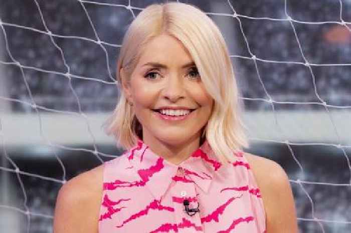 Holly Willoughby defended over 'embarrassing' backlash to outfit on ITV This Morning