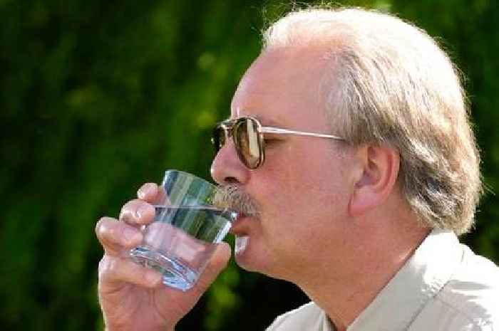 Surrey heatwave sparks yellow health alert with some at risk as temperatures to soar to 27C