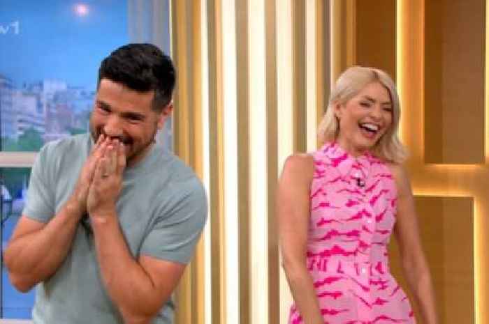 Holly Willoughby and Craig Doyle share 'chemistry' on This Morning as they burst into hysterics