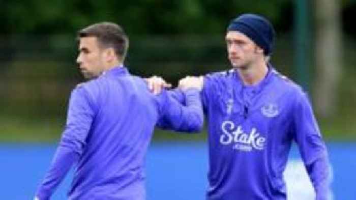 Coleman and Davies offered new Everton deals