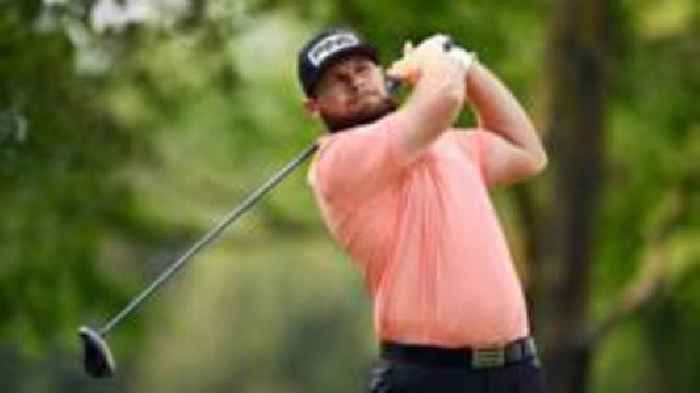 Hatton climbs into contention at Canadian Open