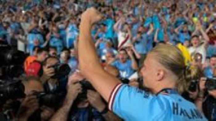 Man City to mark treble with open-top bus parade