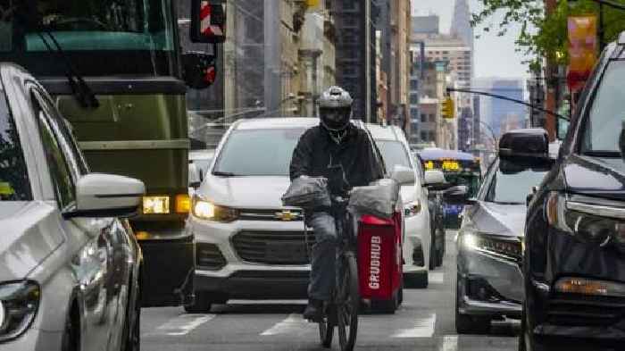 App-based delivery drivers in NYC to earn $17.96 minimum wage