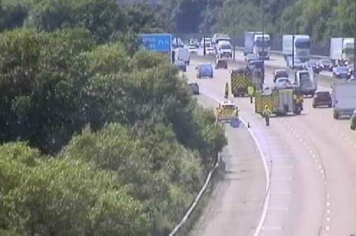 M25 traffic live: Vehicle bursts into flames near Leatherhead causing delays