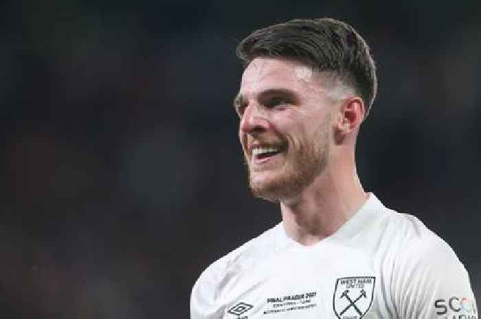 Declan Rice transfer latest: Bayern pull out of race, £100m offer, Man United warning