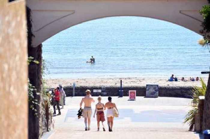 UK set to scorch in 30C heat as Met Office yellow health warnings issued for most of England
