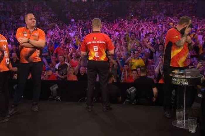 Dimitri van den Bergh refuses to throw match dart and taunts World Cup crowd
