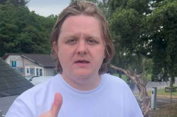 Lewis Capaldi enjoys holiday in Gatehouse of Fleet as he shares sweet message