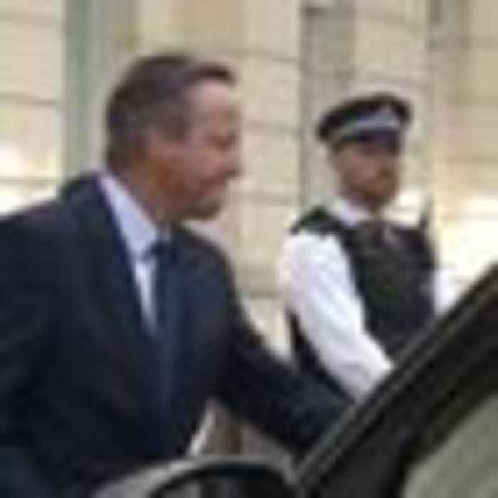 David Cameron heckled as he leaves COVID inquiry