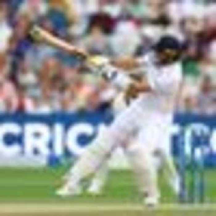 Joe Root dazzles as England make fast - The Ashes live