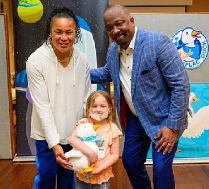 Nothing but Net! Coach Dawn Staley Warms Children's Hearts With Award-Winning My Special Aflac Duck(R)