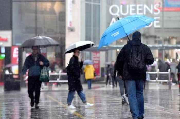 Met Office issues yellow weather warning for 'heavy showers and thunderstorms'