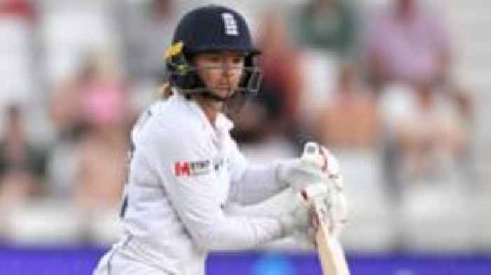 Build-up as England chase historic win on final day against Australia
