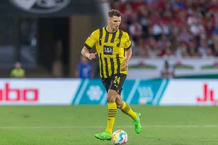 Aston Villa make 'lucrative offer' for Borussia Dortmund defender as transfer claim made