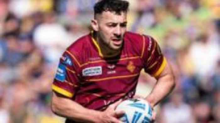 Huddersfield end losing streak against Salford