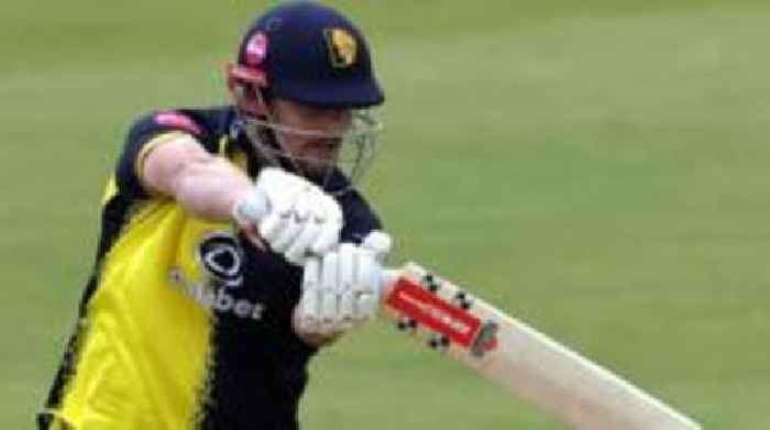 Durham & Gloucs claim last T20 quarter-final spots