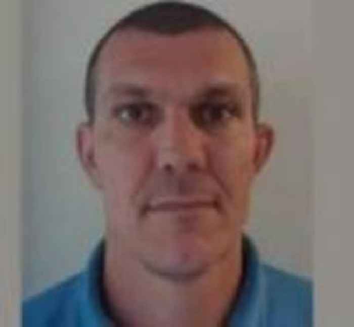 Prisoner on the run sparks police hunt