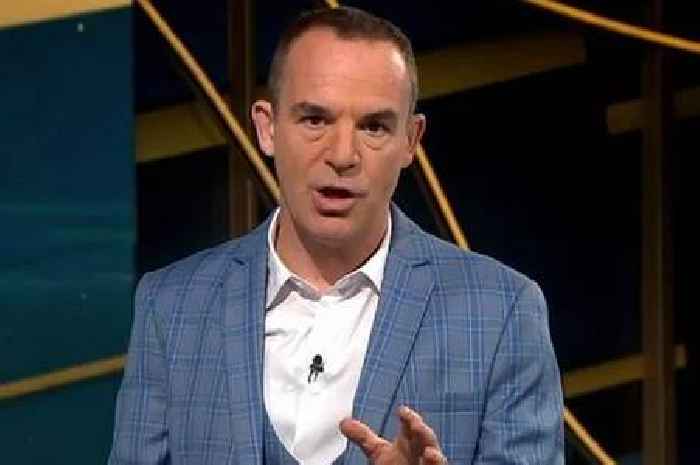 Martin Lewis issues urgent warning to couples in credit card debt - 'never do this'