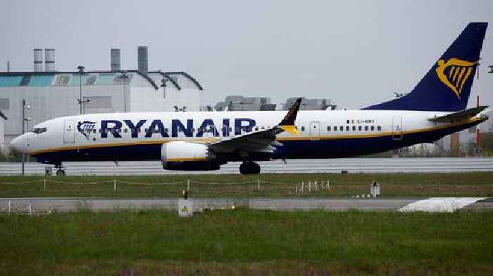 Ryanair warns shareholders of weaker summer fares as profits slip