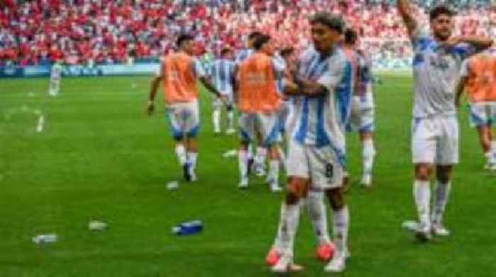 Crowd trouble forces delay to Argentina v Morocco match