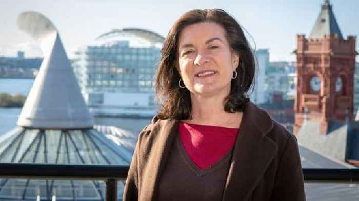 Eluned Morgan to become Welsh Labour's first female leader