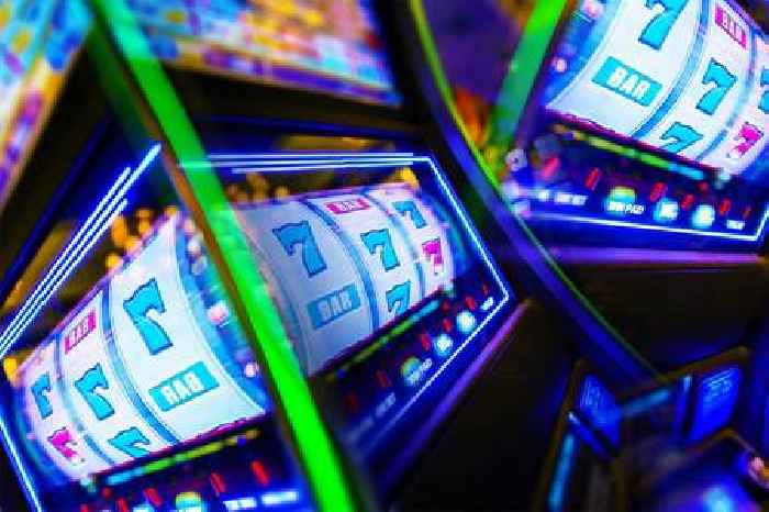 How slot machines evolved into online games