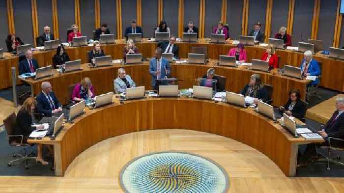 Welsh parliament recalled for vote on new first minister