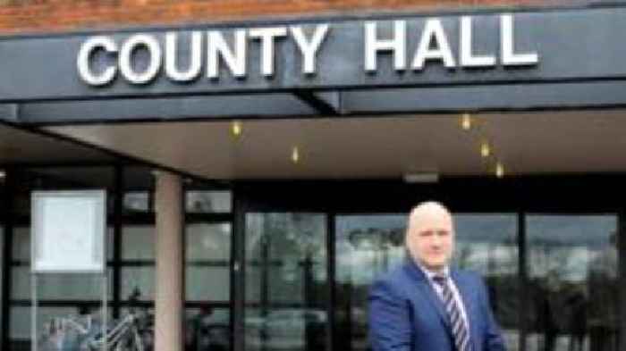 Watchdog warns council over  complaint delays