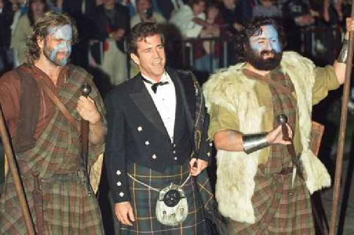 Remembering Braveheart premiere in Stirling with Mel Gibson flanked by kilted warriors