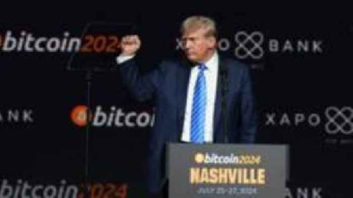 Trump courts crypto industry votes and campaign donations