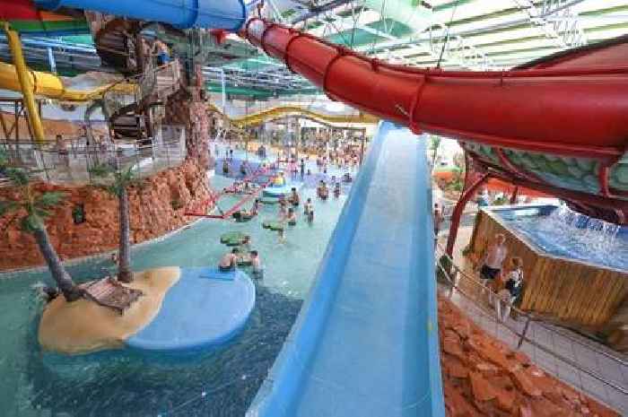 Discover 5 family-friendly water parks 90 minutes from Nottingham perfect for a day out
