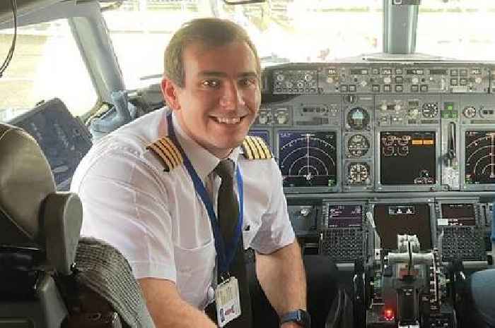Ryanair pilot tragically killed in M62 crash had married wife just weeks before