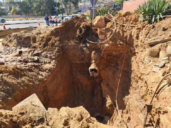 News24 | Meet 'Republic Mess', Joburg's 70-year-old water pipe that's burst 20 times so far this year