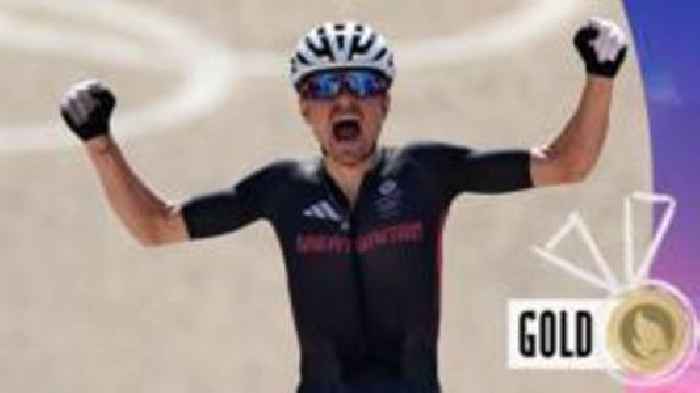 Watch moment Pidcock retains Olympic title after defying puncture