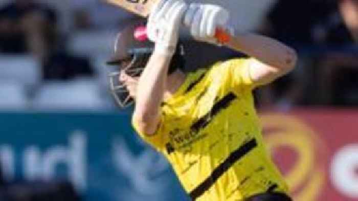 Gloucestershire beat winless Surrey in One-Day Cup